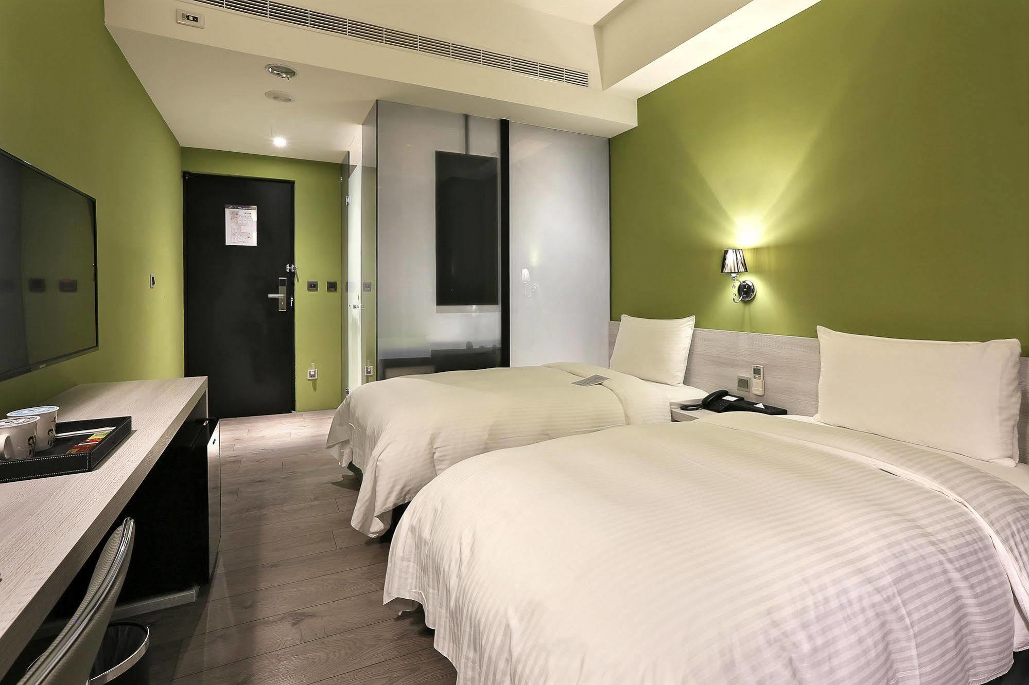 Miller Inn Taichung Extérieur photo