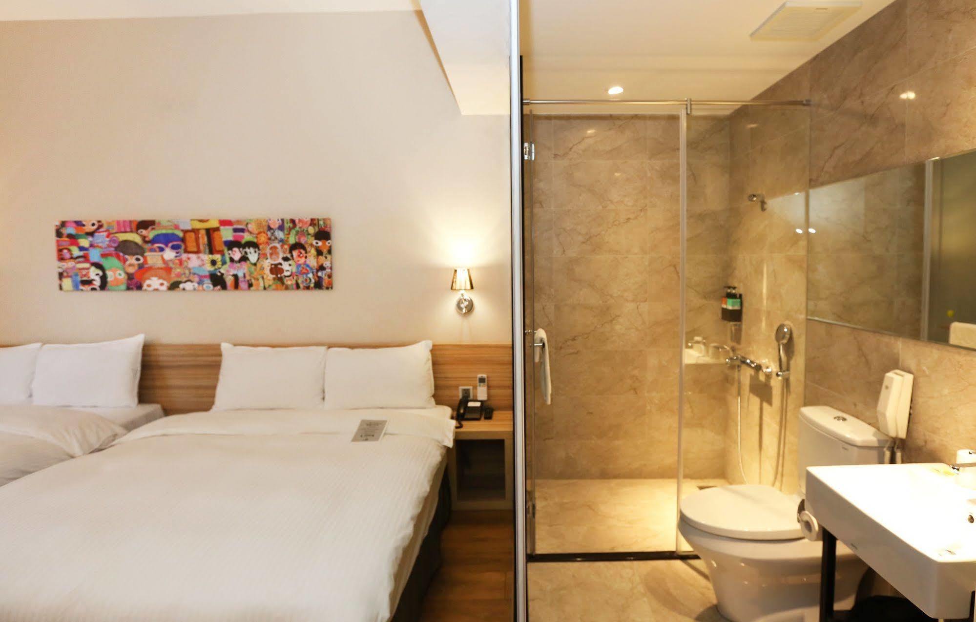 Miller Inn Taichung Extérieur photo