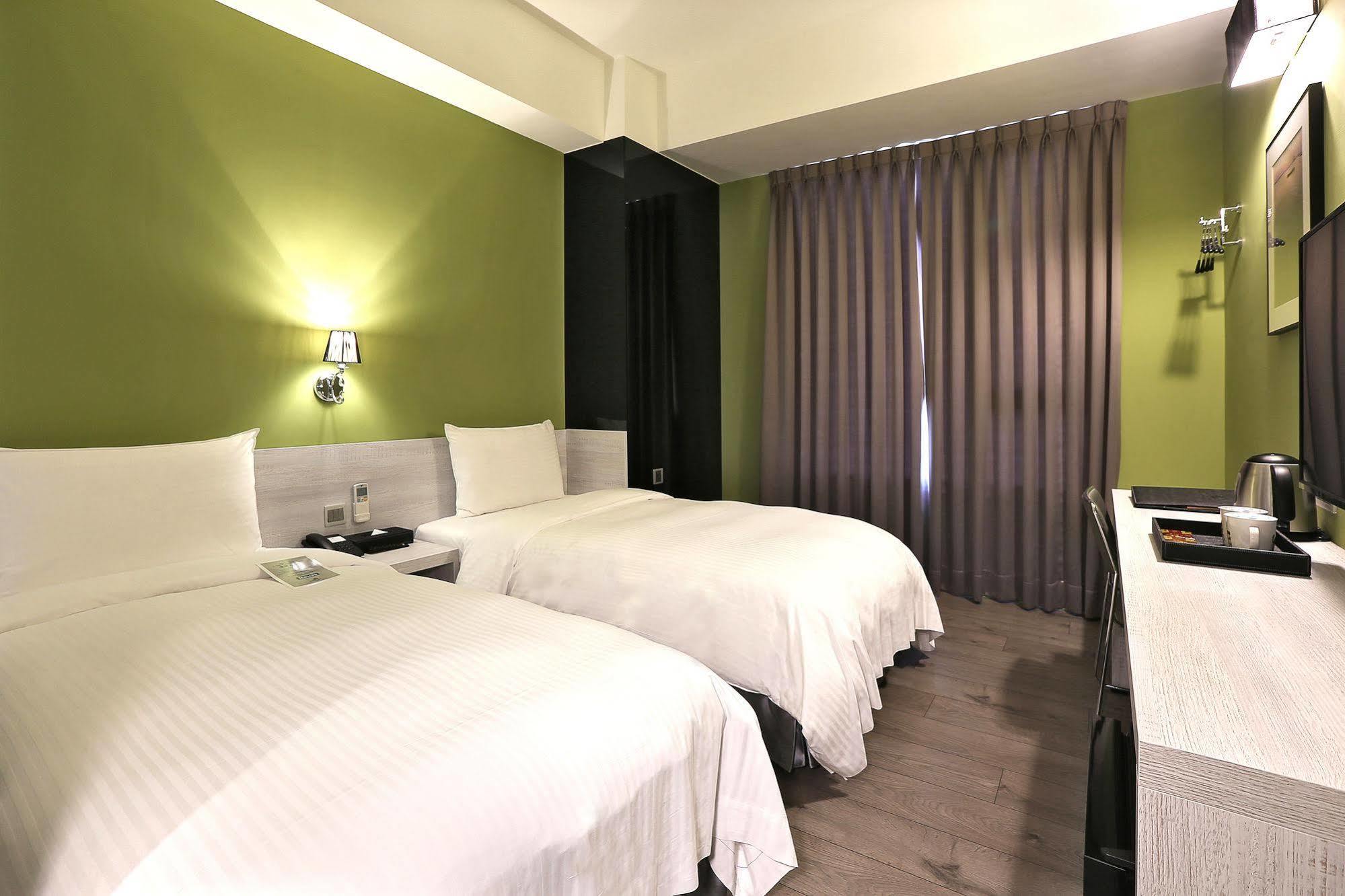 Miller Inn Taichung Extérieur photo