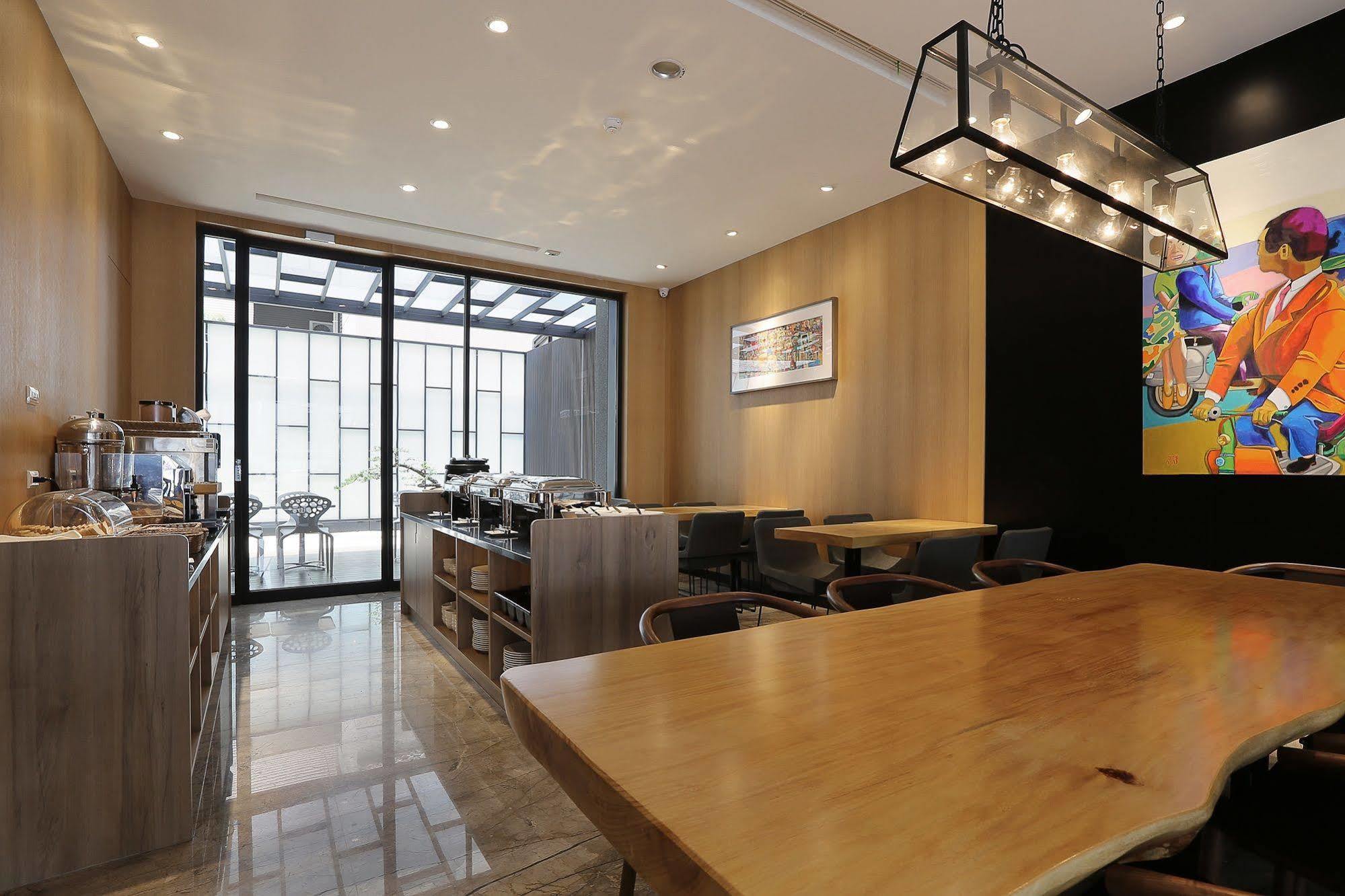 Miller Inn Taichung Extérieur photo